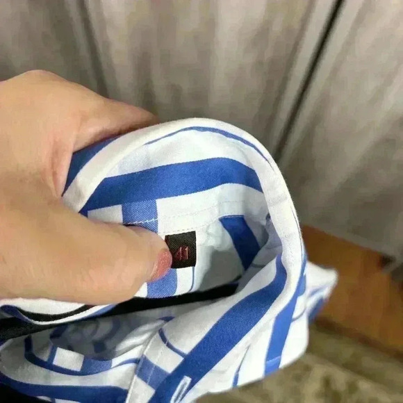 Etro Button Down Shirt Sz 41 White and Blue Dressy Preppy Designer - Picture 3 of 6